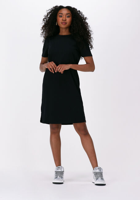 LEVETE ROOM Mini robe ISOL 6 T-SHIRT en noir - large