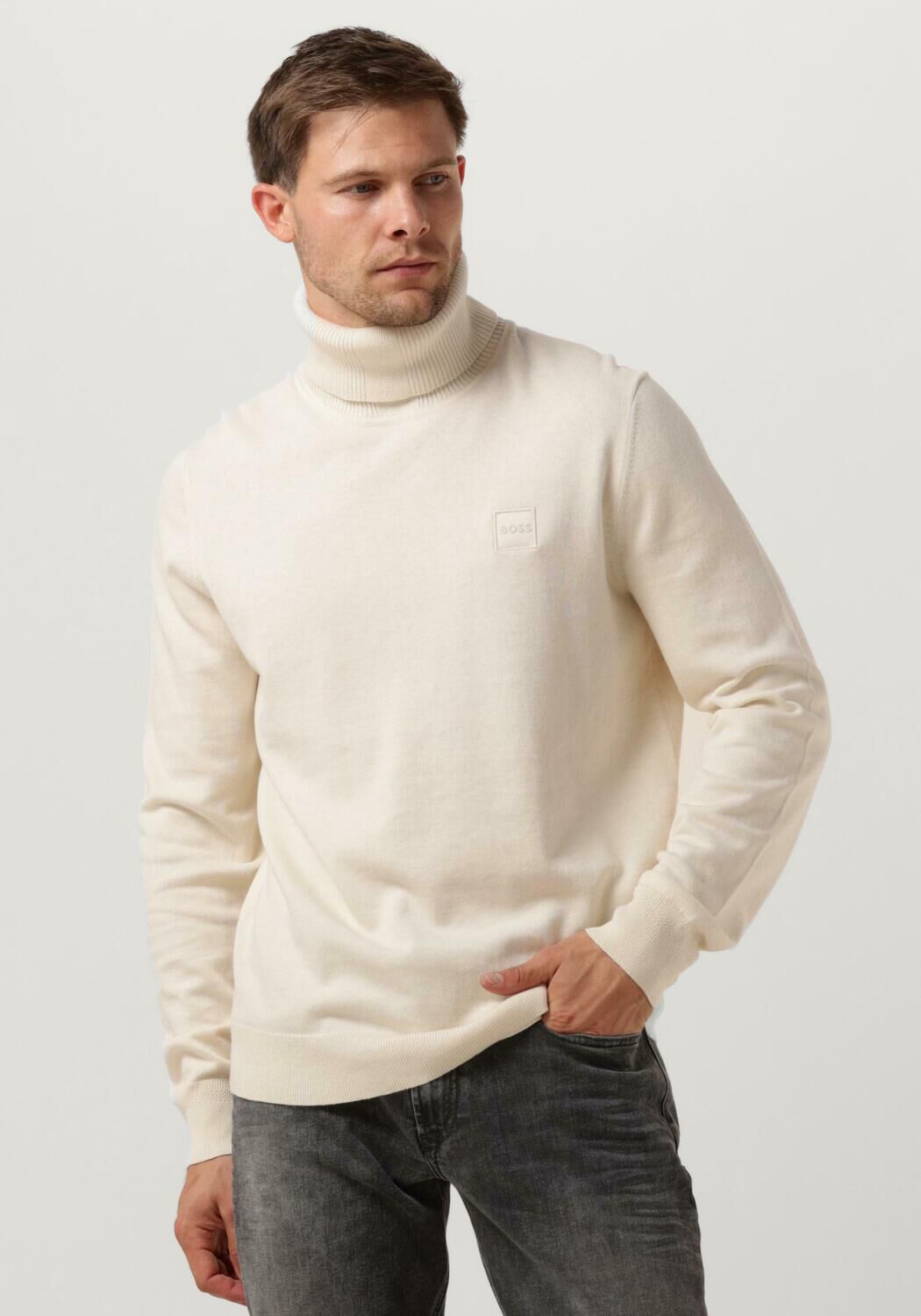 beige boss coltrui akiro