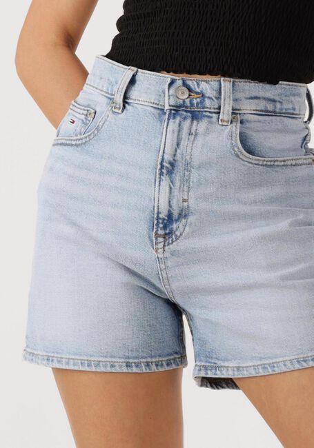 Lichtblauwe TOMMY JEANS Jeans MOM SHORT BI0112 - large