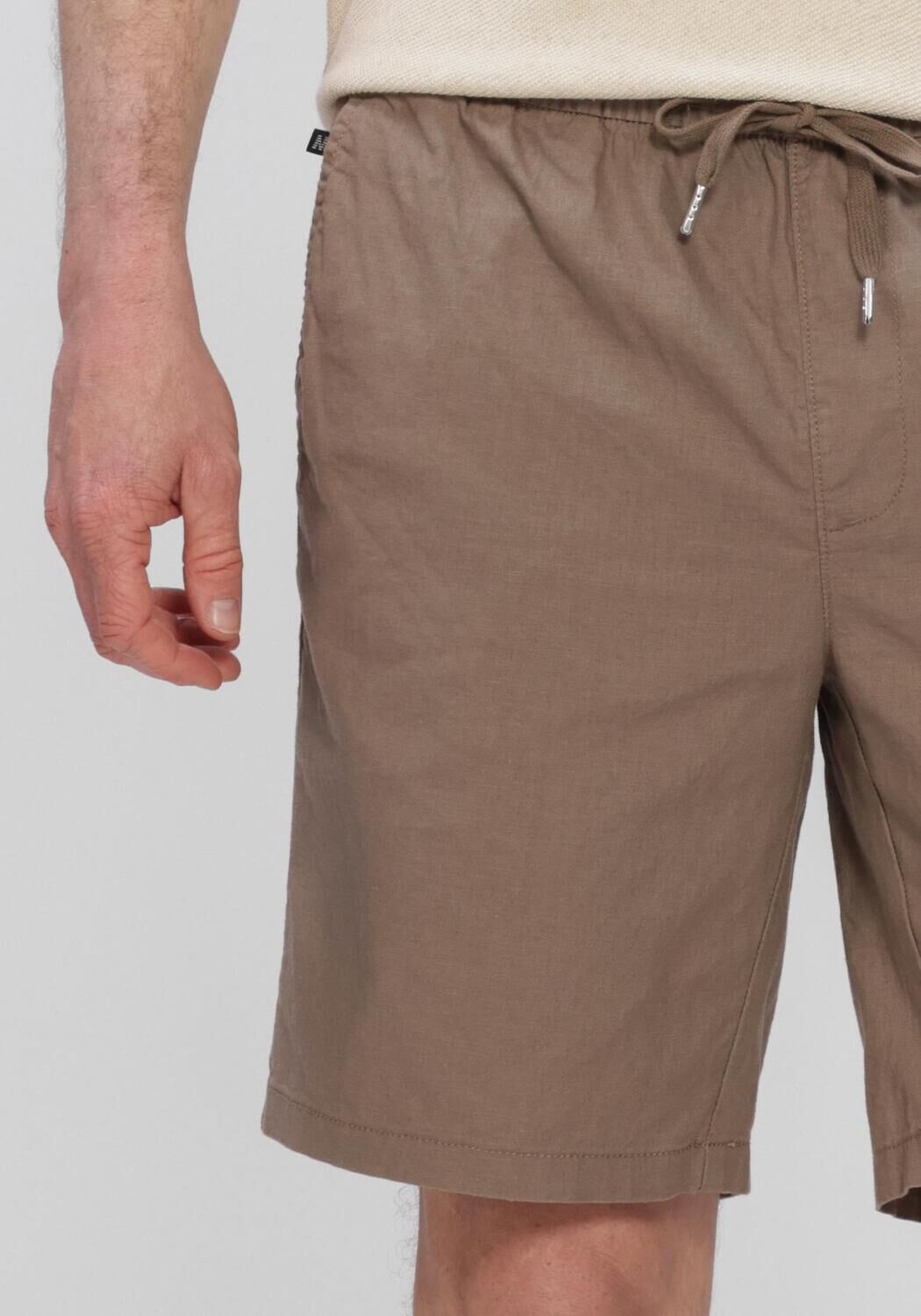 MATINIQUE Pantalon courte MABARTON SHORT en taupe - large