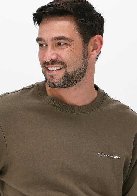 TIGER OF SWEDEN Chandail EMERSON Vert foncé - large