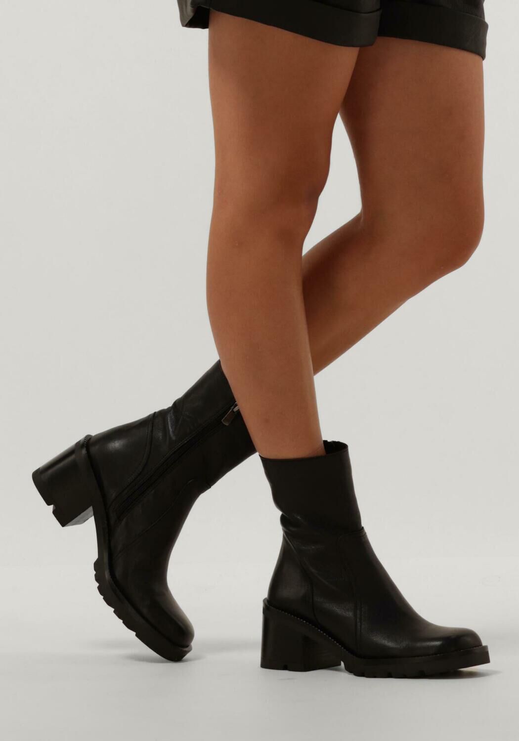 Zwarte NOTRE-V  830016 - large