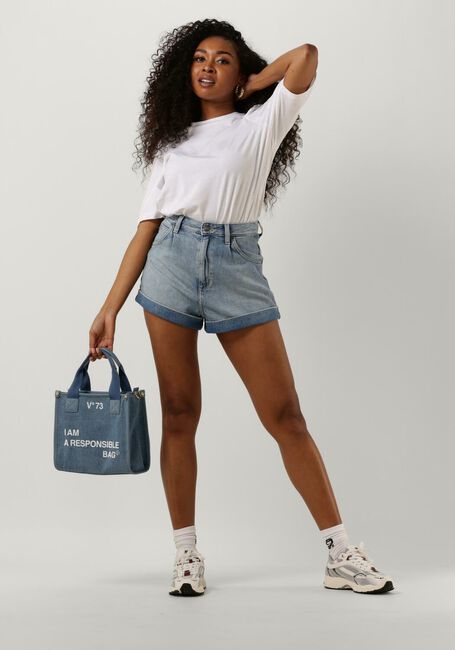 LEE PLEATED SHORT L37QHLB20 Pantalons en bleu - large