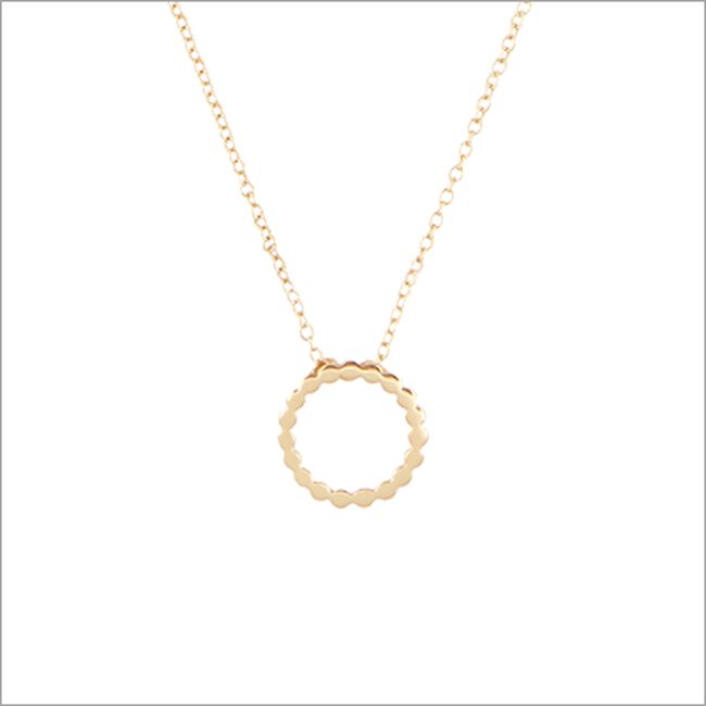 ALLTHELUCKINTHEWORLD Collier FORTUNE NECKLACE DOTTED CIRCLE en or - large