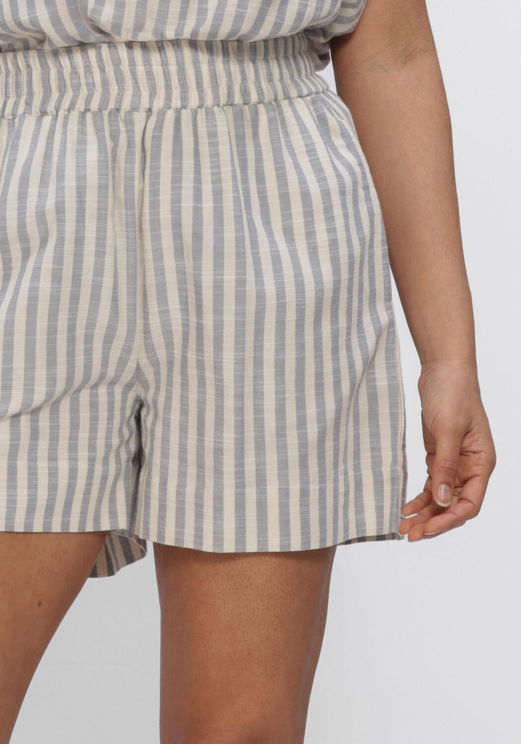 KNIT-TED Pantalon courte NANCY Bleu clair - large