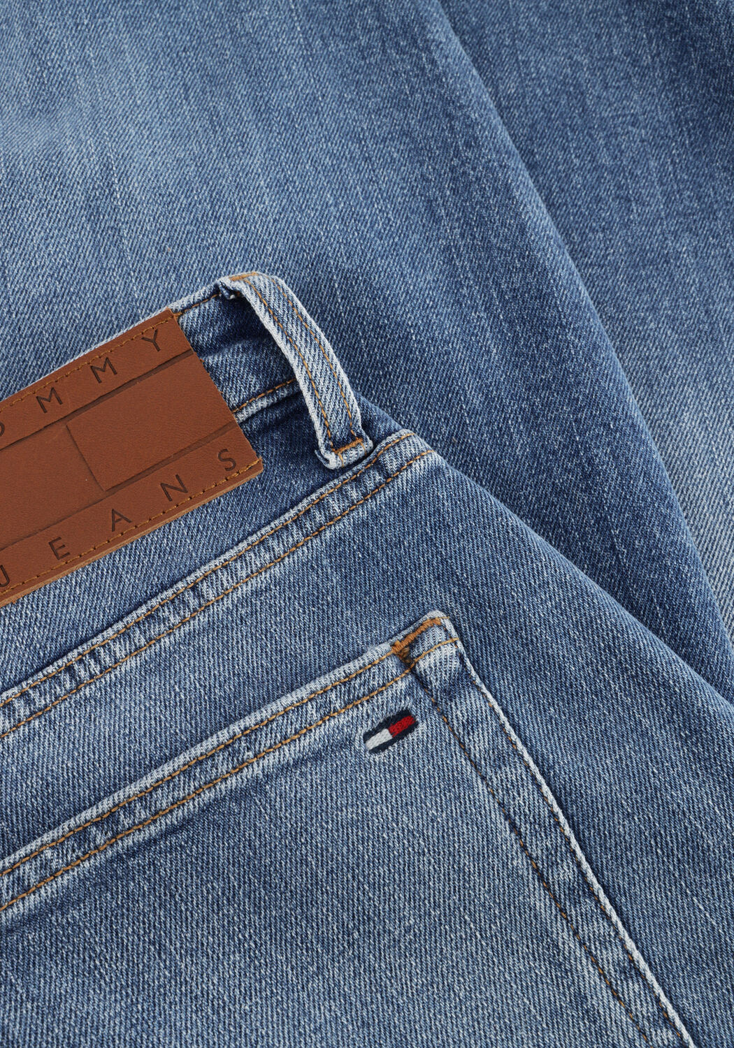 Blauwe TOMMY JEANS Mom jeans JEANIE BALLOON BI0134 - large