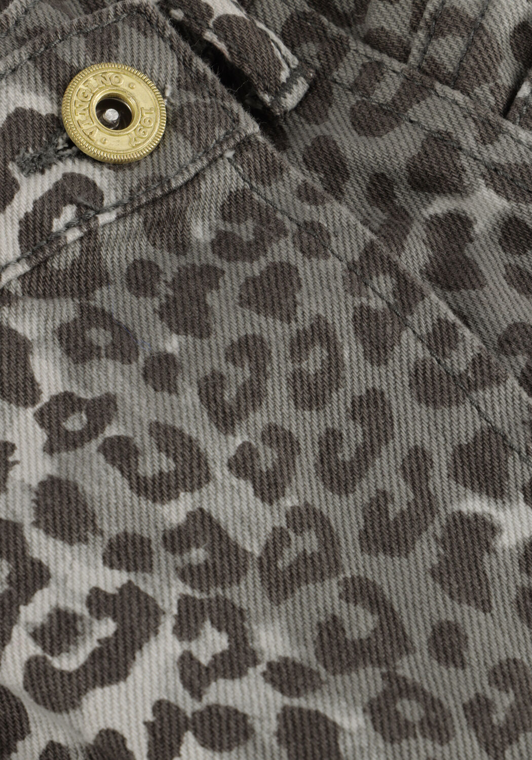 VINGINO Pantalon courte DANIELA LEOPARD en gris - large