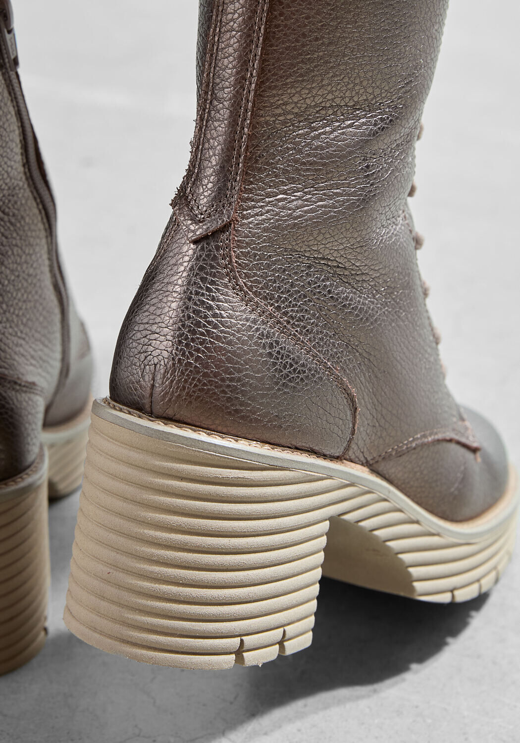 SOFTWAVES Bottines &agrave; lacets 8.88.11 en bronze - large