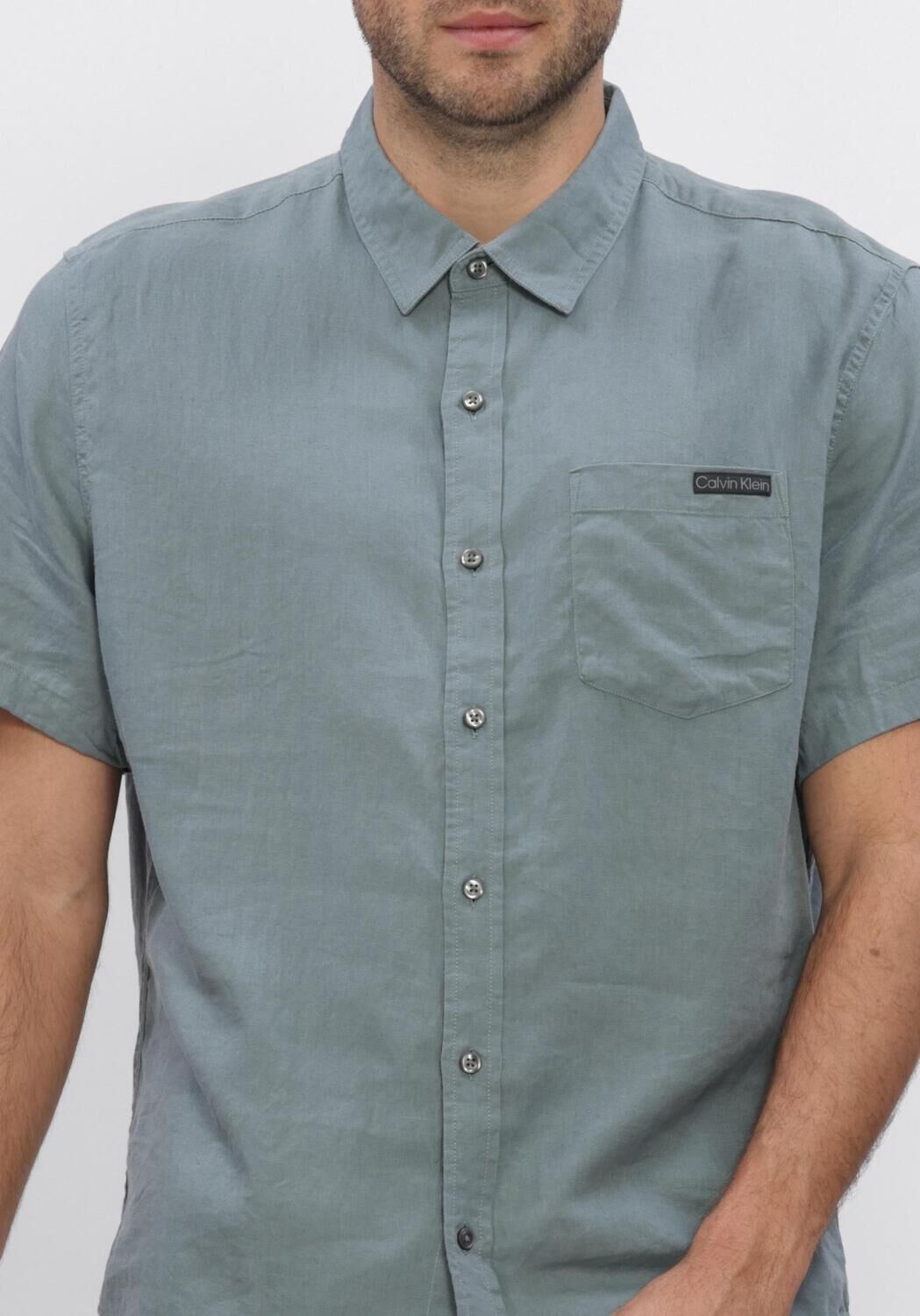 CALVIN KLEIN Chemise d&eacute;contract&eacute; SS SOLID CASUAL LINEN CLASSIC SH en vert - large