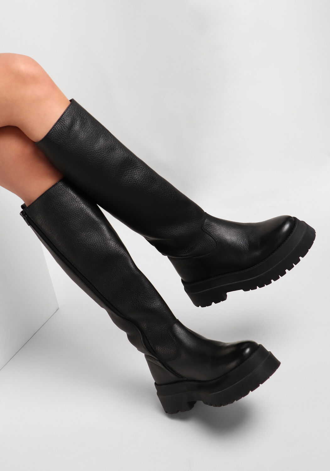 OMODA ATELIER Bottes hautes X NINA - IRIS en noir - large