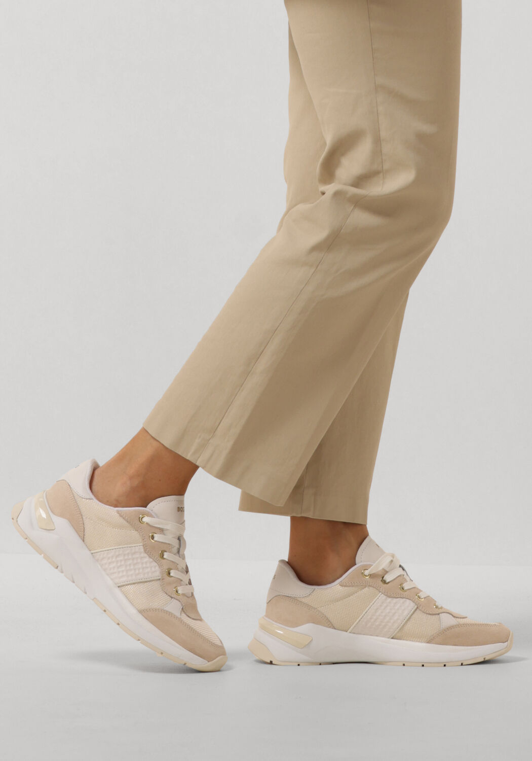 BOSS Baskets basses SKYLAR en beige - large