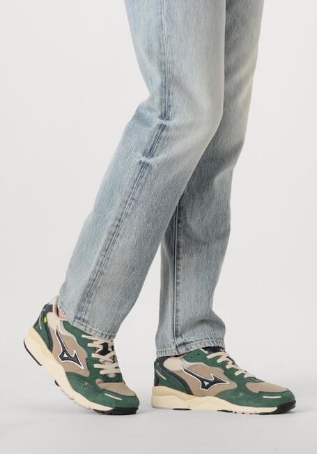 MIZUNO Baskets basses SKY MEDAL BETA en vert - large