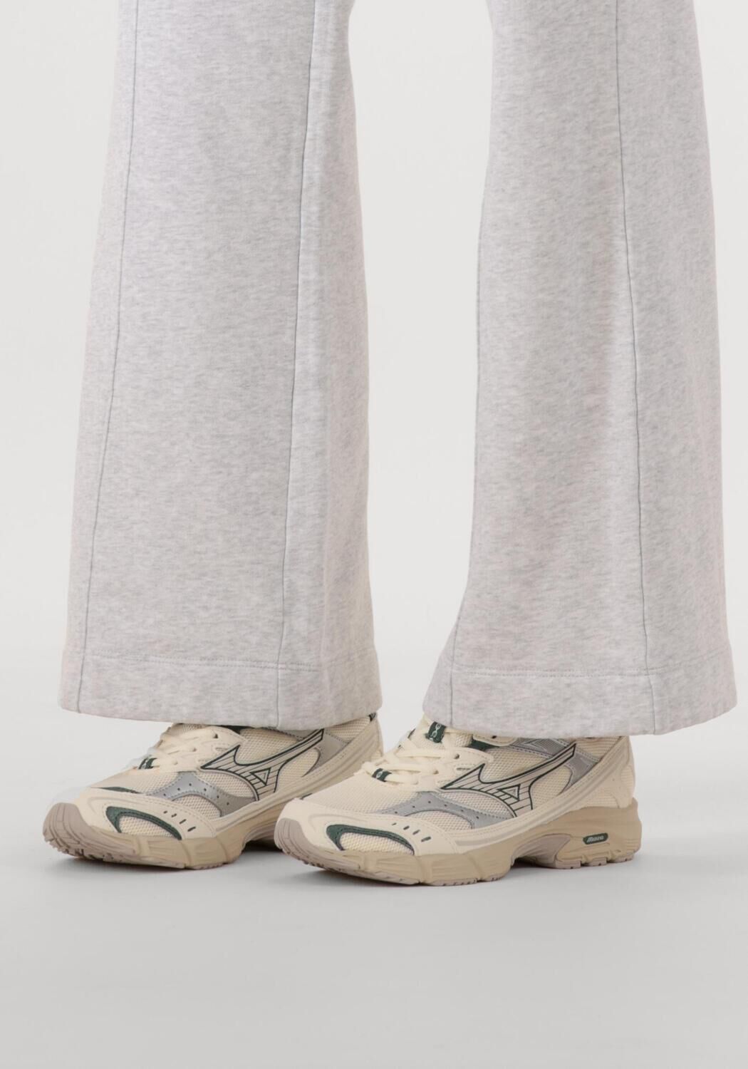 Witte MIZUNO Sneakers MXR DAMES - large