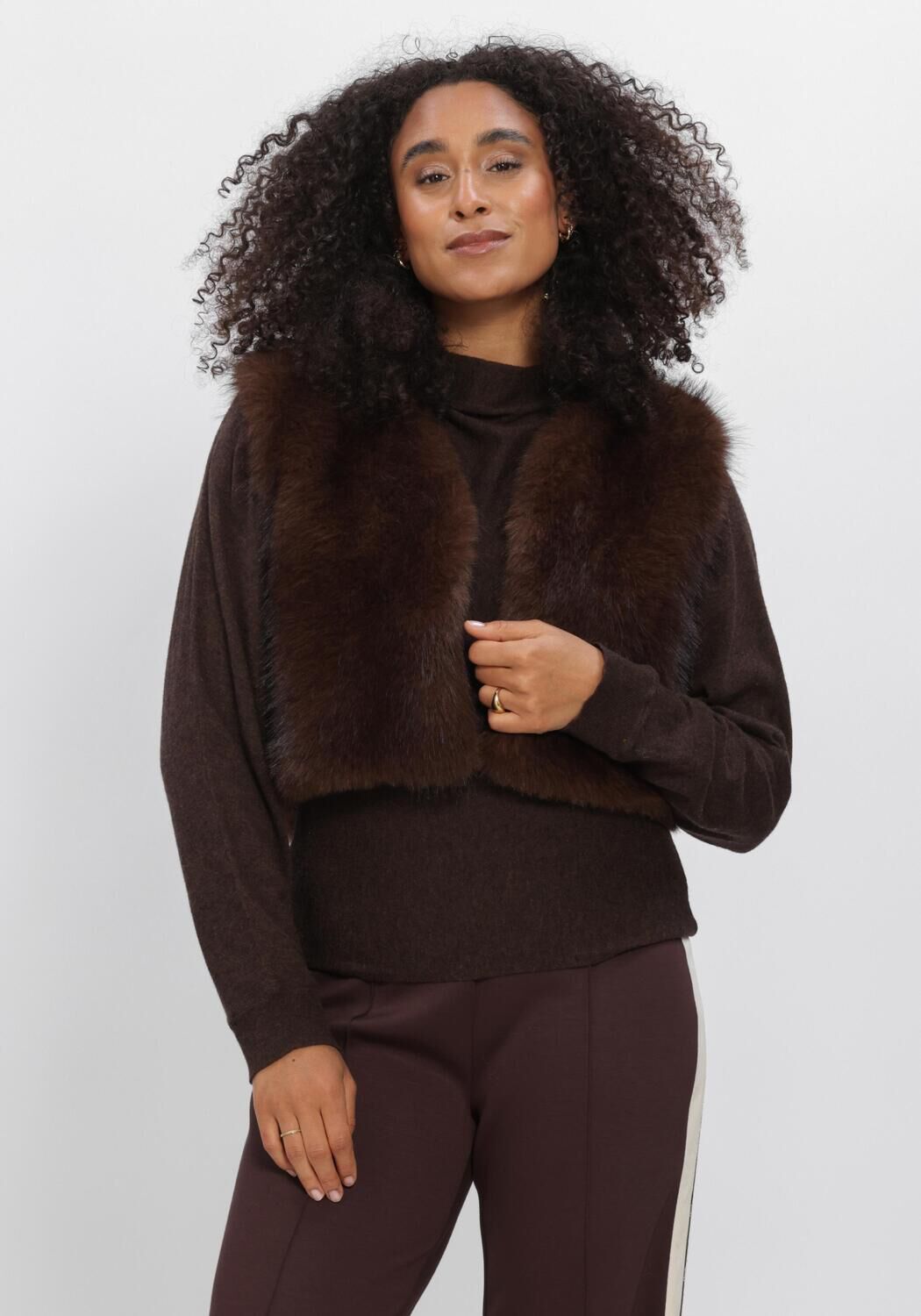 AIMEE THE LABEL ISLAW6 FAKE FUR WAISTCOAT Vestes en marron - large