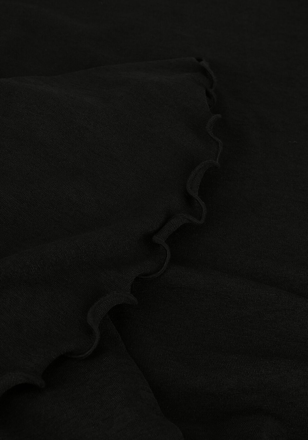 MODSTR&Ouml;M Robe midi HUGOMD DRESS en noir - large