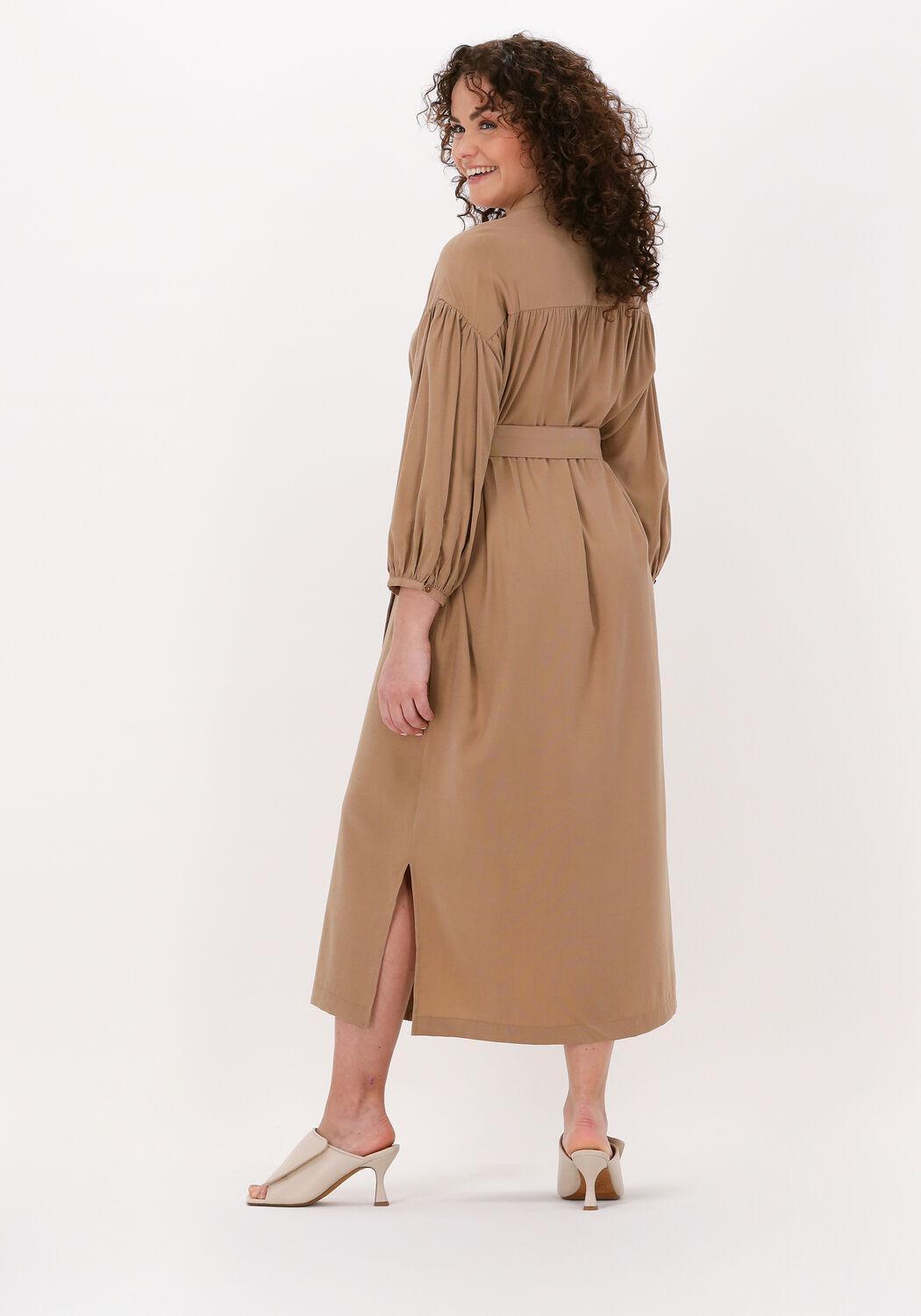 Beige SIMPLE Midi jurk WOVEN DRESS NIA STRUC Omoda