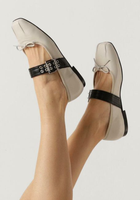 Witte TORAL Ballerina's ASTRID Witte TORAL Ballerina's ASTRID - large