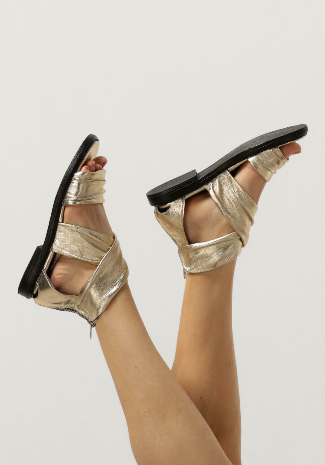 NOTRE-V Sandales plates 1GAMBA102 en or - large