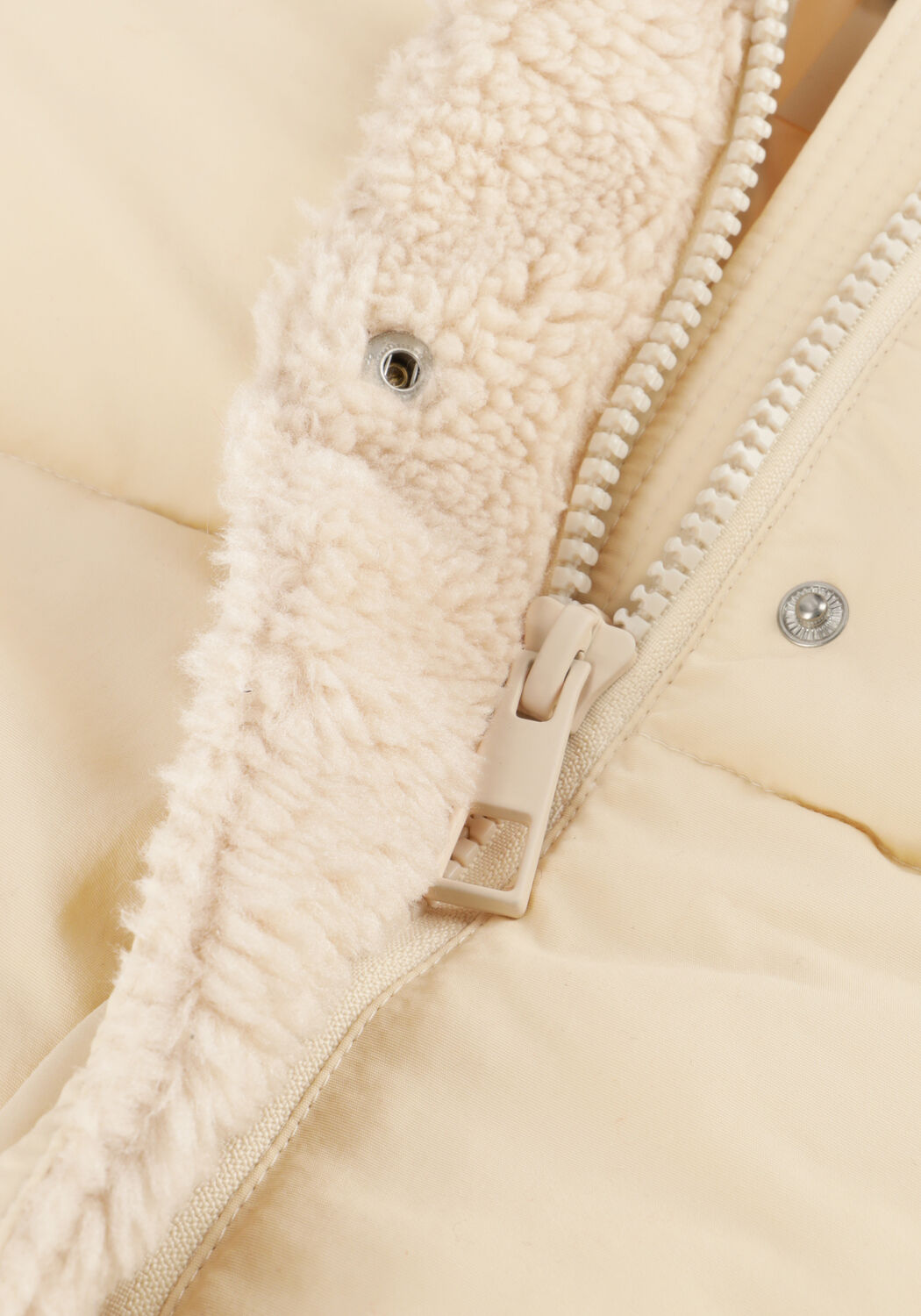 ANOTHER LABEL Veste matelass&eacute; AL MILLE TEDDY JACKET Blanc - large