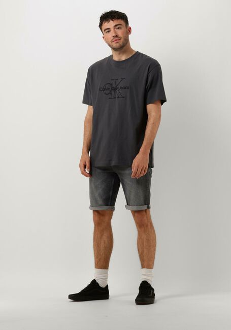 CALVIN KLEIN T-shirt MONOLOGO WASHED TEE en gris - large