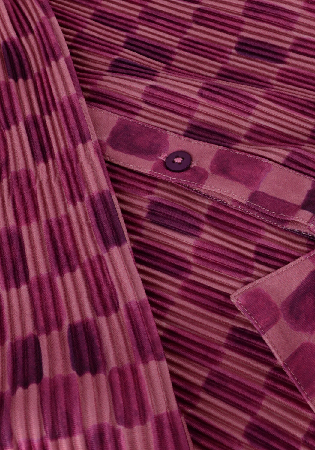 YOUR WISHES CARRE LOOSE BLOUSE Blouses en violet - large