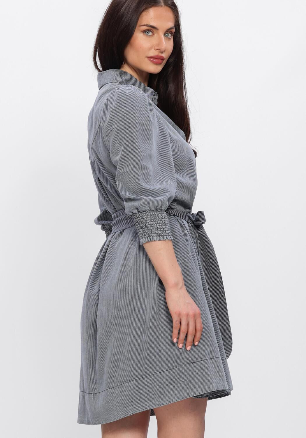 EST'SEVEN Mini robe ELISE DRESS 26 en bleu - large