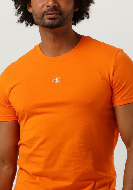 CALVIN KLEIN T-shirt MICRO MONOLGO TEE en orange - large