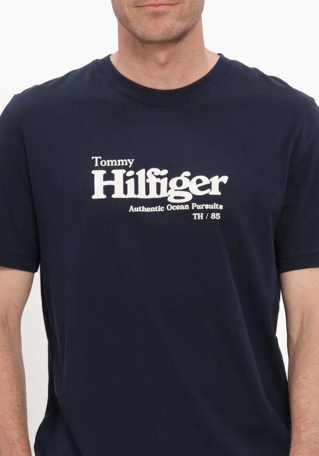TOMMY HILFIGER T-shirt NAUTICAL CHEST GRAPHIC REG TEE Bleu fonc&eacute; - large