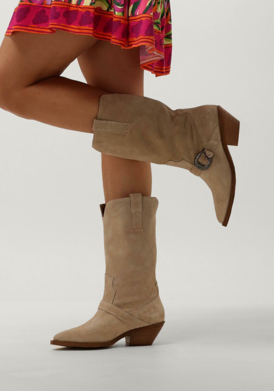 Beige NOTRE-V 08-480 | Omoda
