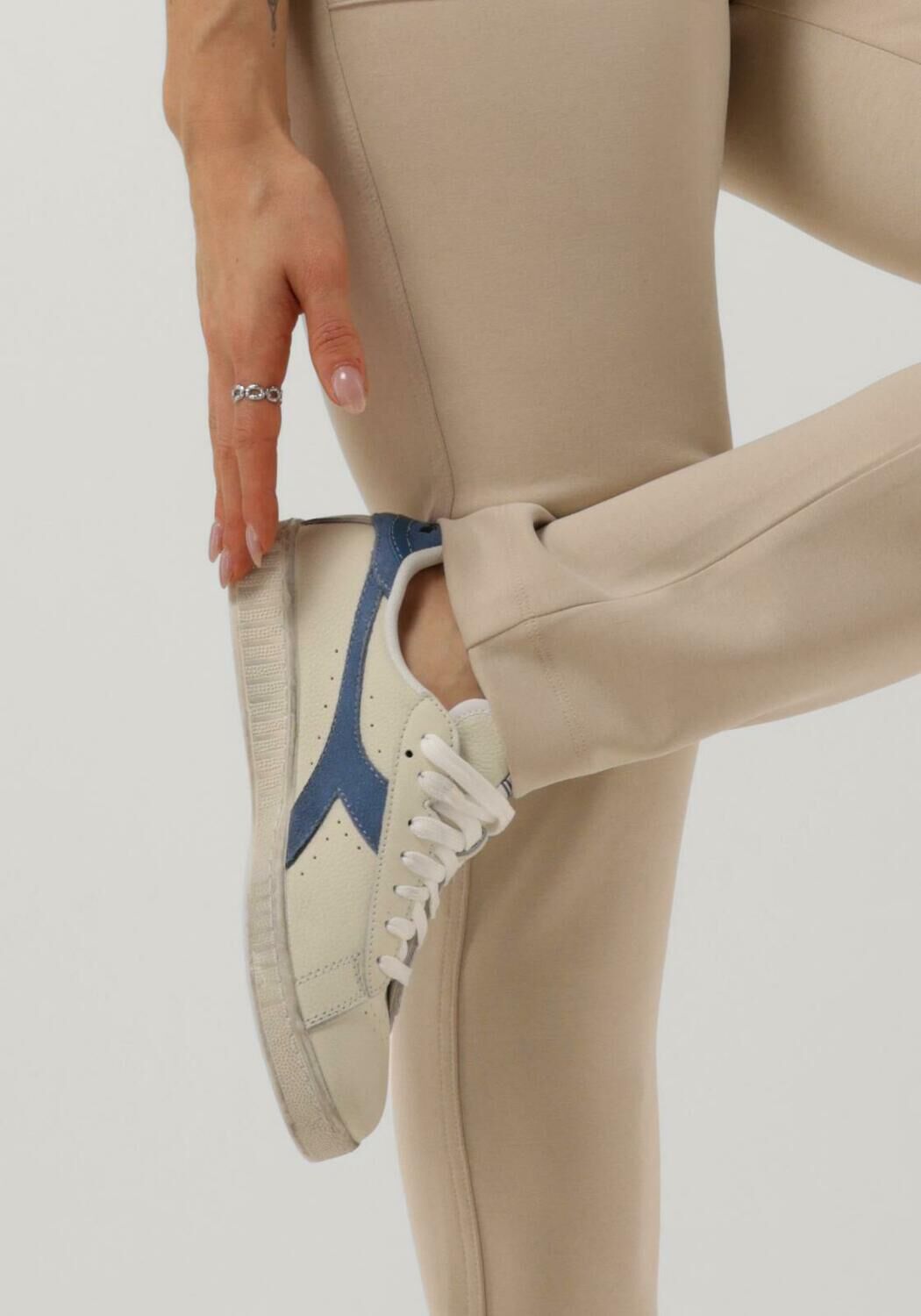 DIADORA Baskets basses GAME L LOW WAXED WN en blanc - large