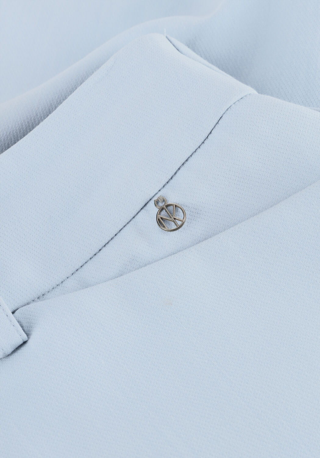 NUKUS Pantalon courts DAHLIA SHORT en bleu - large