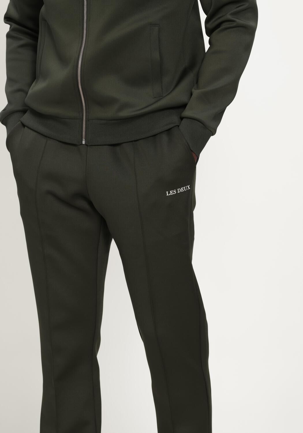LES DEUX Pantalon de jogging BALLIER TRACK PANTS en vert - large
