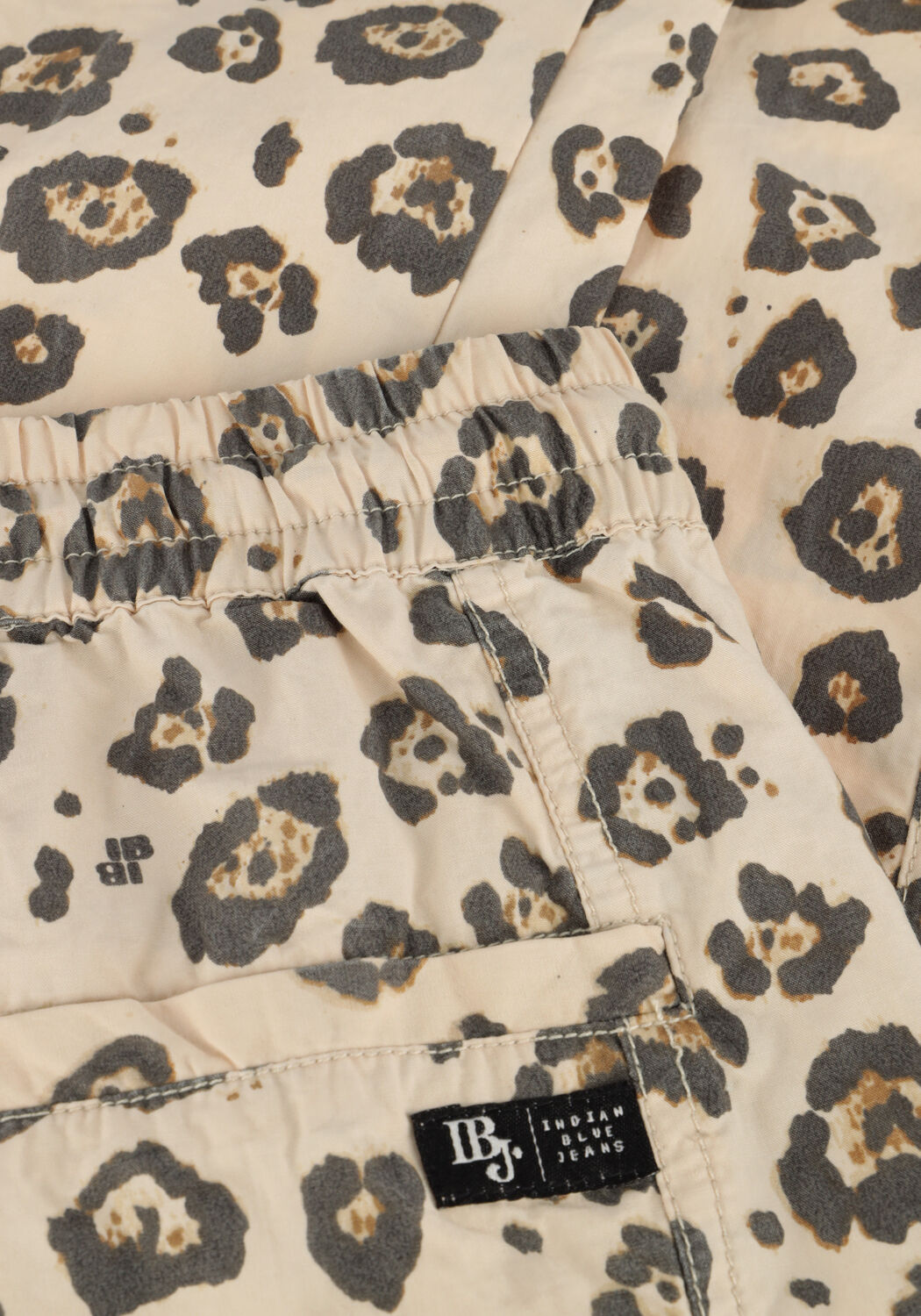 INDIAN BLUE JEANS Pantalon cargo PARACHUTE ANIMAL PANTS en beige - large