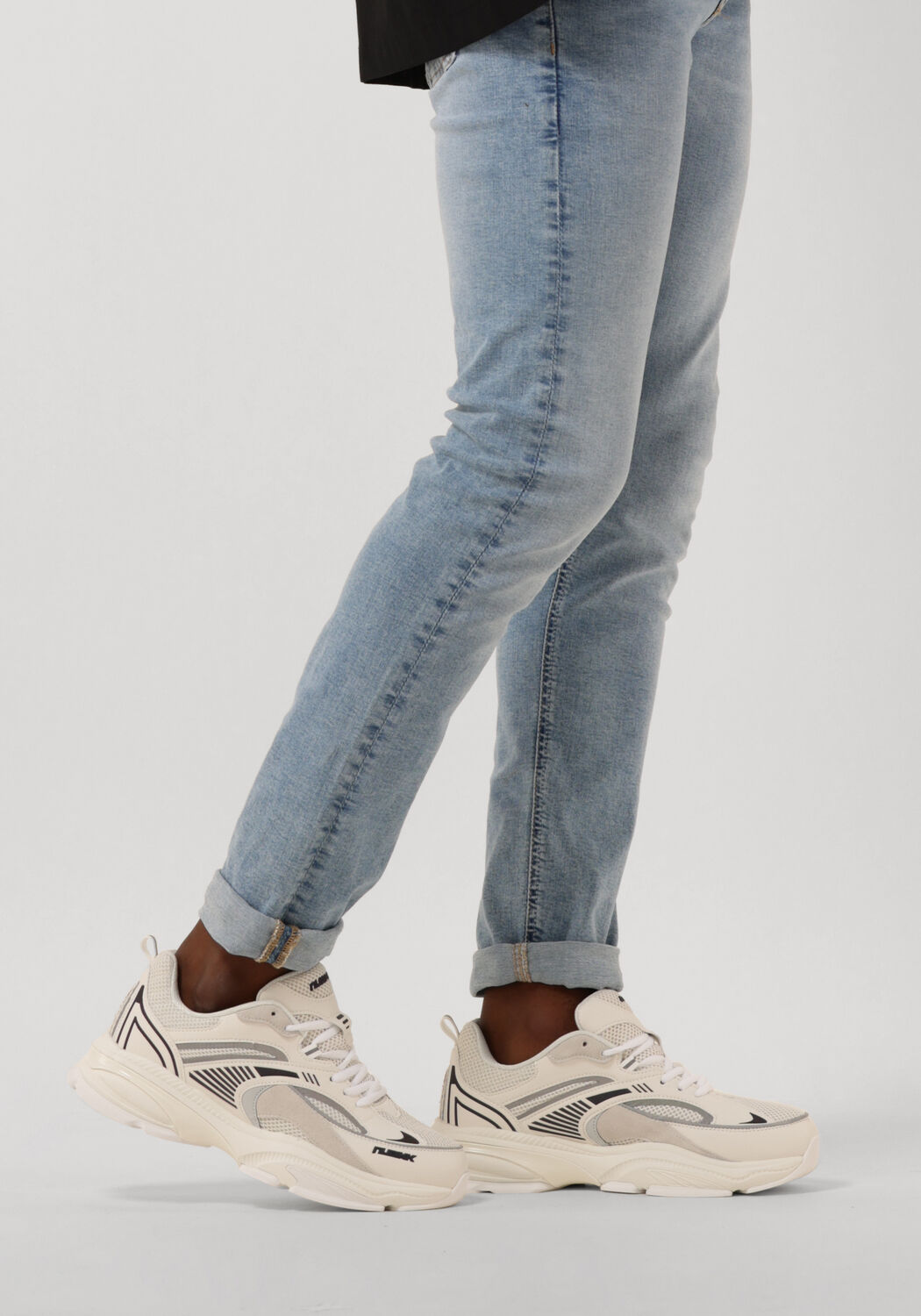 NUBIKK Baskets basses COMET RUNNER MEN en blanc - large