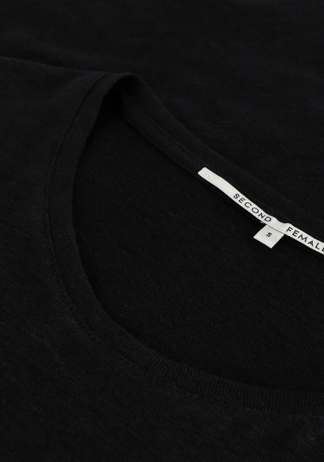 SECOND FEMALE T-shirt PEONY O NECK TEE en noir - large