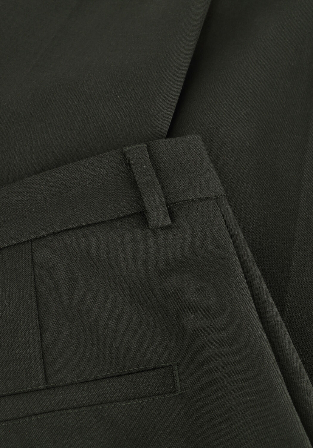 VANILIA Pantalon CAPRI WOOL PANTS en vert - large