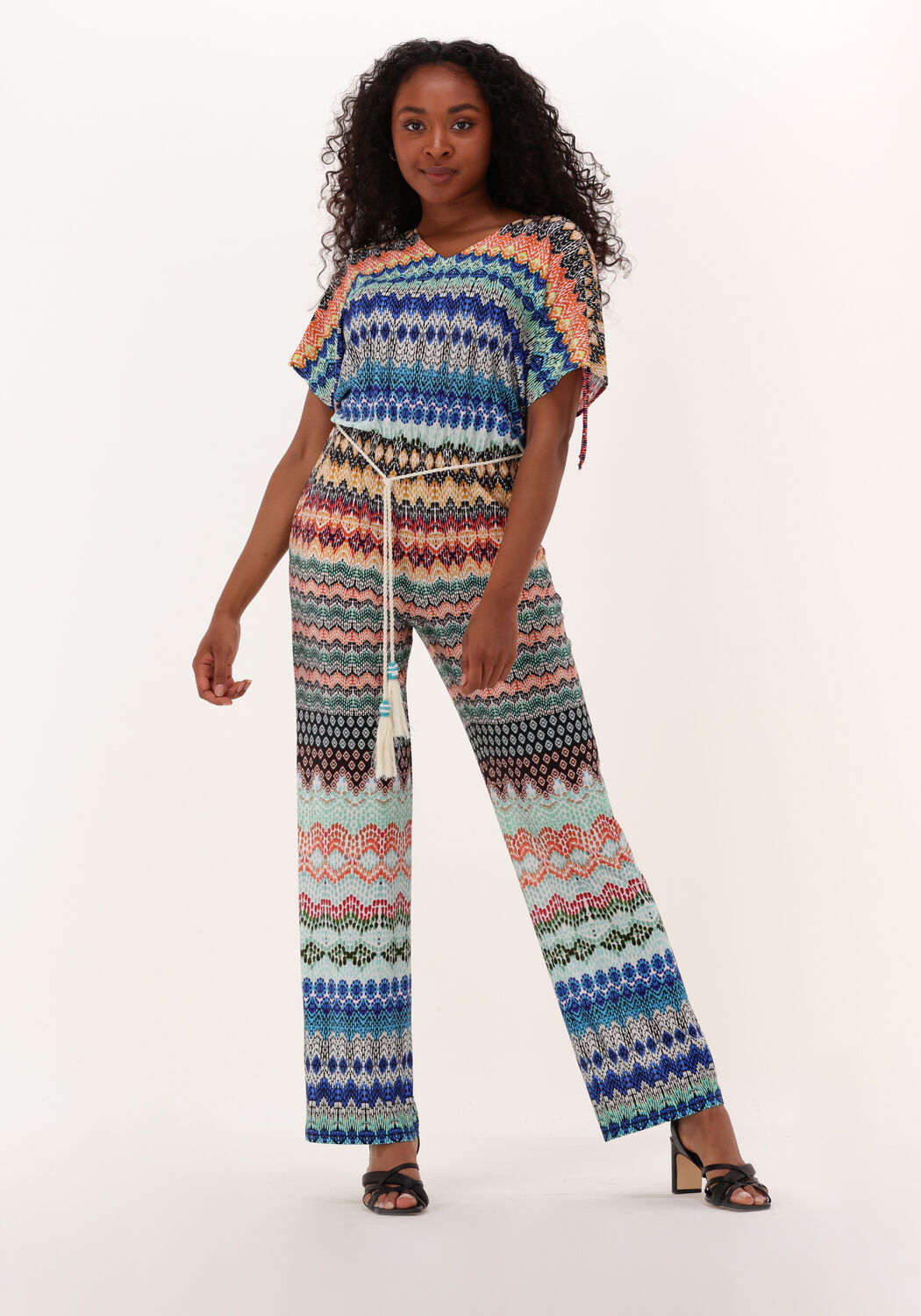 Ana sales alcazar kleding