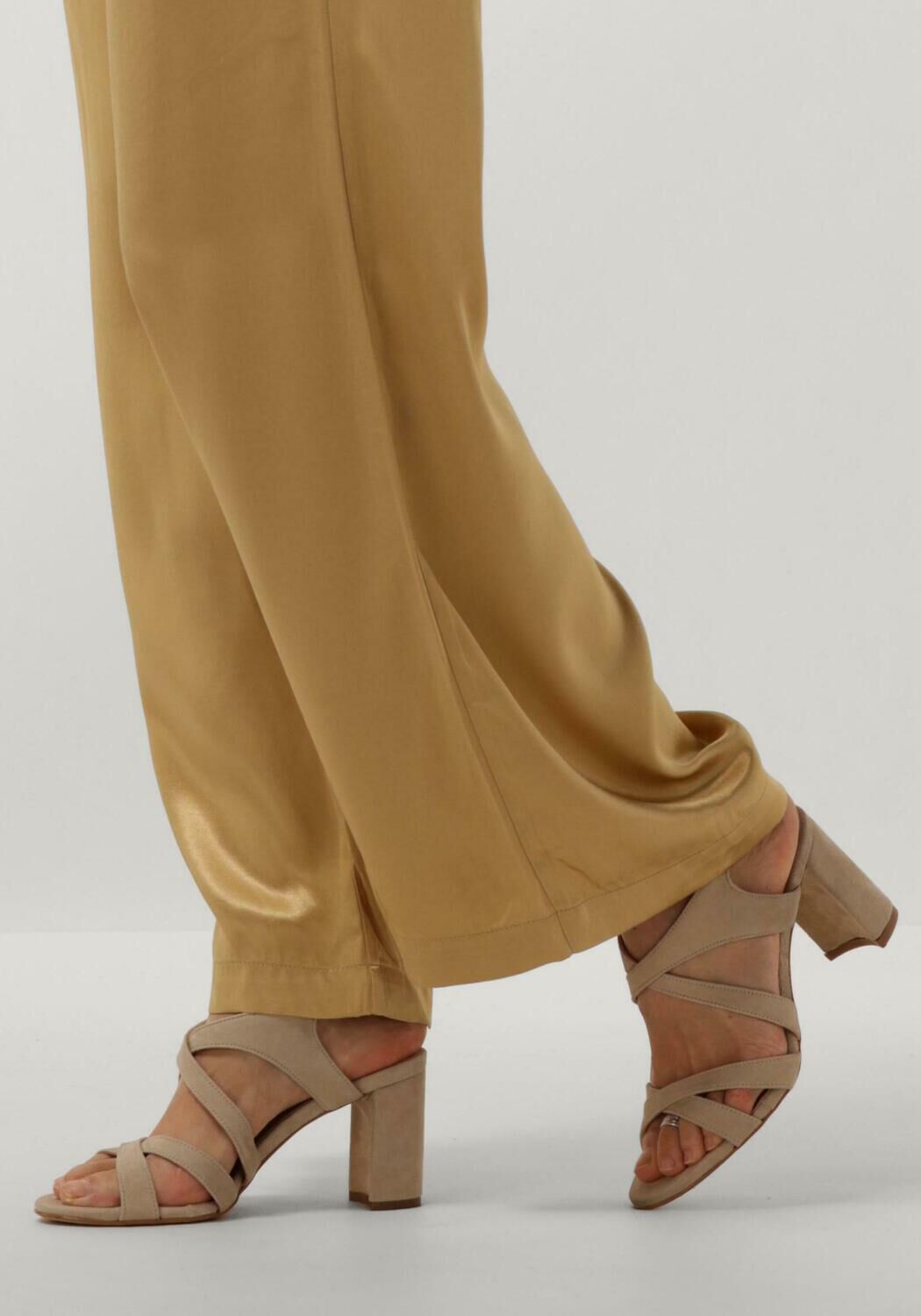 NOTRE-V Sandales &agrave; talons 22552 en beige - large