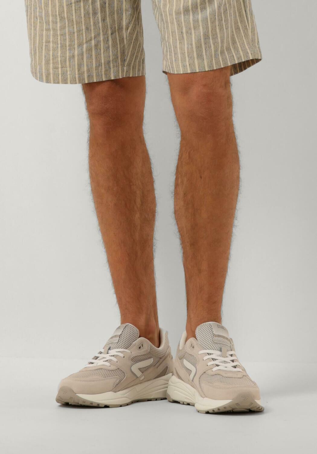 Beige HUB Sneakers GRID-M - large