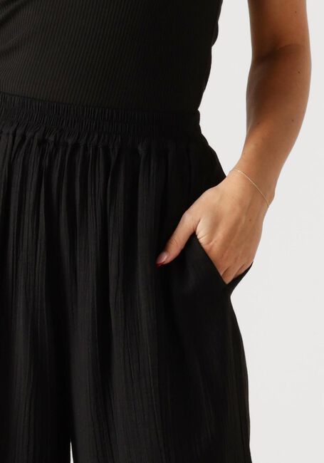 KNIT-TED Pantalon large JALOU en noir - large