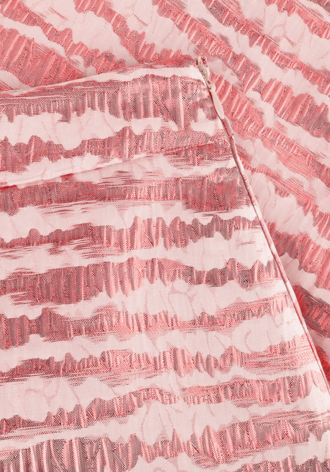 AAIKO Mini-jupe TYLA METALLIC PES 724 en violet - large