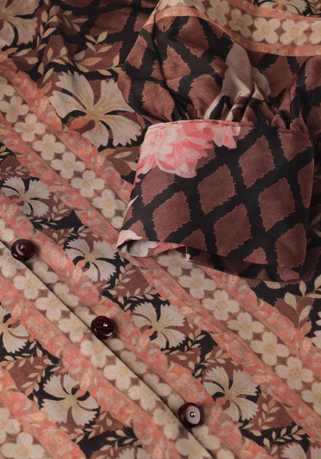 NEO NOIR MASSIMA BOTANICAL BORDER BLOUSE Blouses en marron - large