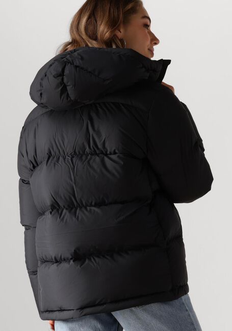 Zwarte PEAK PERFORMANCE Gewatteerde jas W RIVEL PUFFER - large
