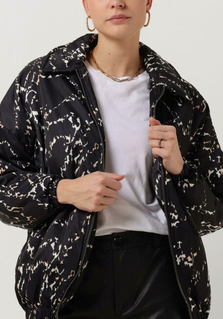 ALIX THE LABEL Jack LADIES WOVEN OVERSIZED ANIMAL PADDED BOMBER en noir - large