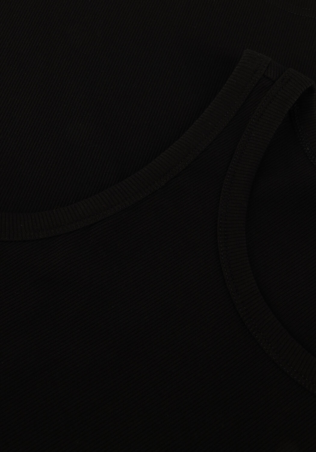 OMODA ATELIER Haut X MODEROSA - TANK en noir - large