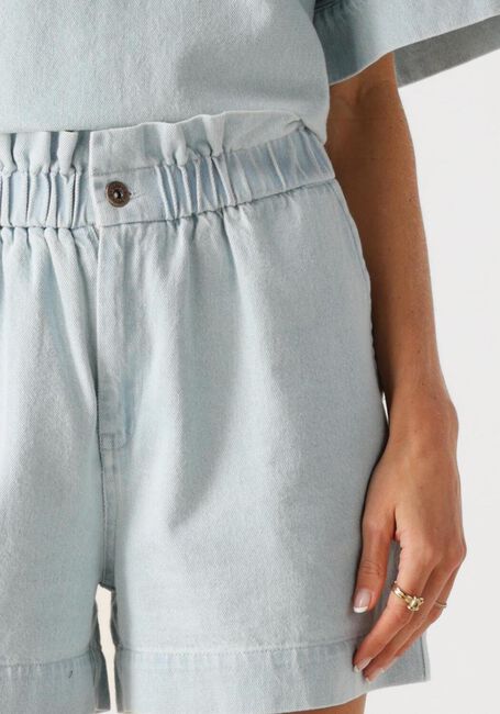 BY-BAR Pantalon courts LEON BLEECHED DENIM SHORT en bleu - large