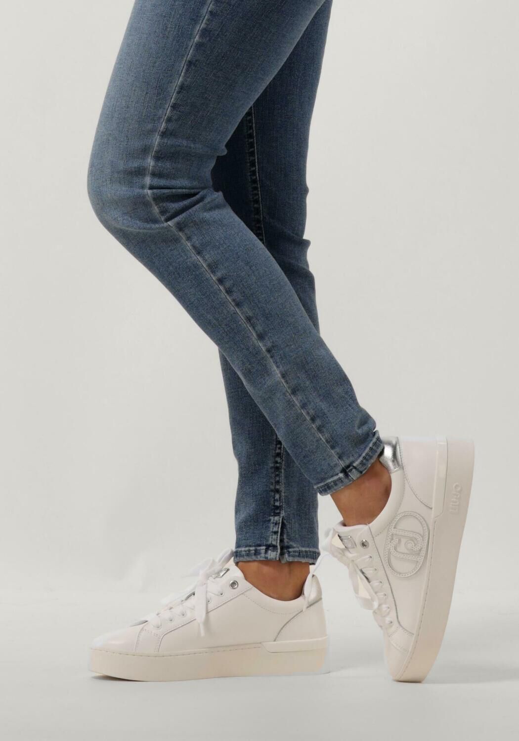 LIU JO Baskets basses SILVIA 93 en blanc - large