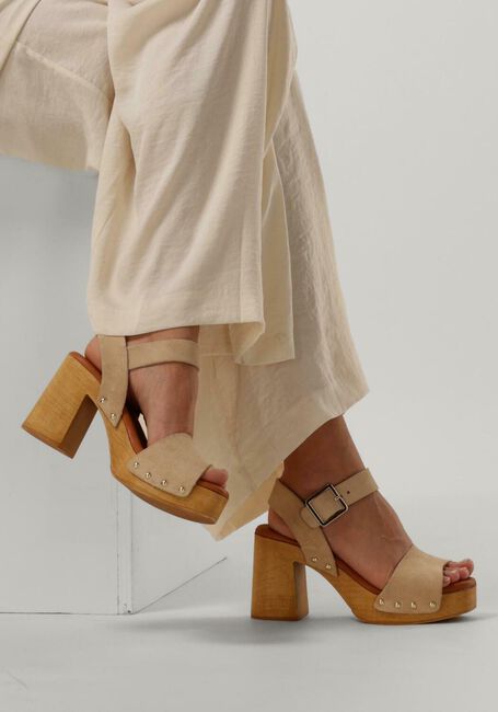 RED-RAG 79568 Sandales en beige - large