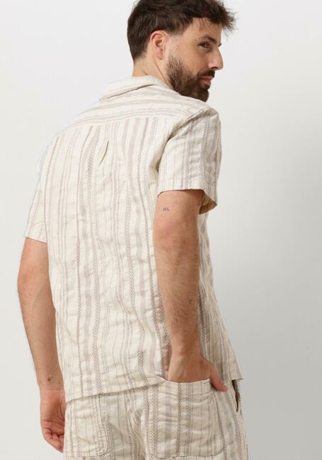 ANERKJENDT Chemise décontracté AKLEON S/S STRUCTURE SHIRT en beige - large