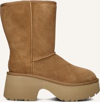 Cognac UGG  CLASSIC SHORT NEW HEIGHTS Cognac UGG  CLASSIC SHORT NEW HEIGHTS - medium